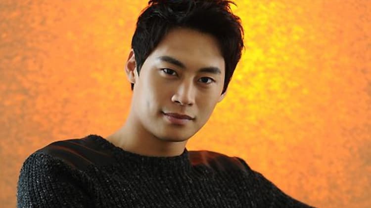 Jung Eun Woo