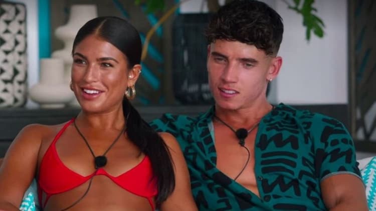 Emily Miller et Cam Holmes