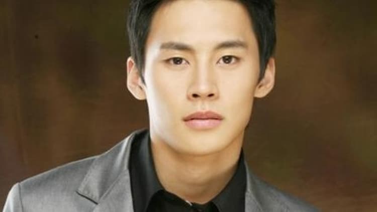 Jung Eun Woo